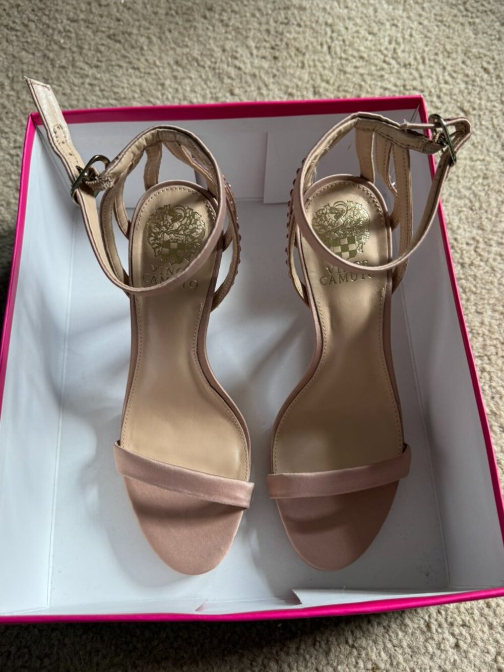Vince Camuto VC-Daphery Rosegold Satin Strappy Sandal. NWT. Size 7.5.